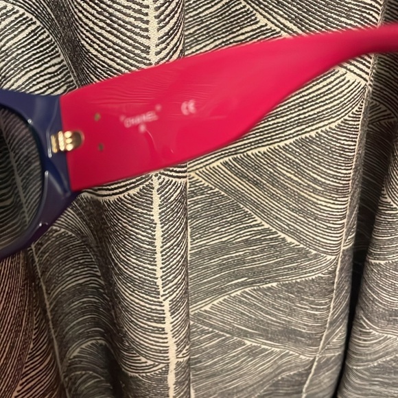 CHANEL shades - Picture 9 of 11